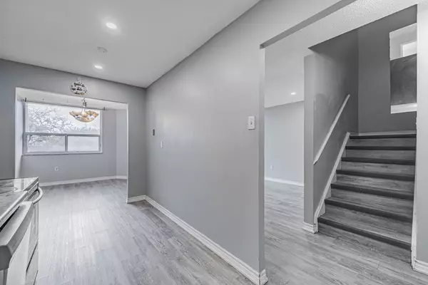 Toronto E10, ON M1E 4V5,4062 Lawrence AVE #306