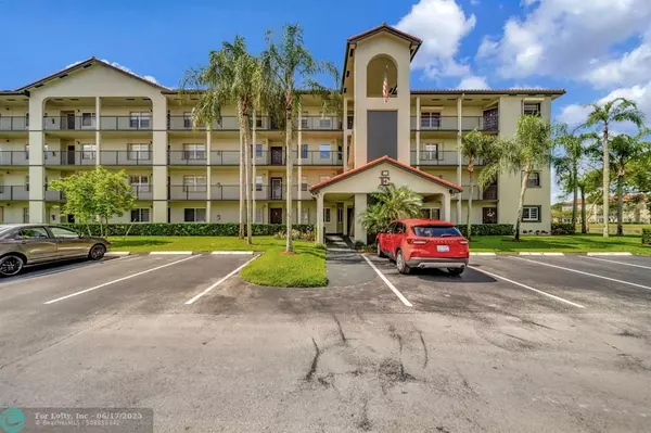 Pembroke Pines, FL 33027,12900 SW 13th St #113-E