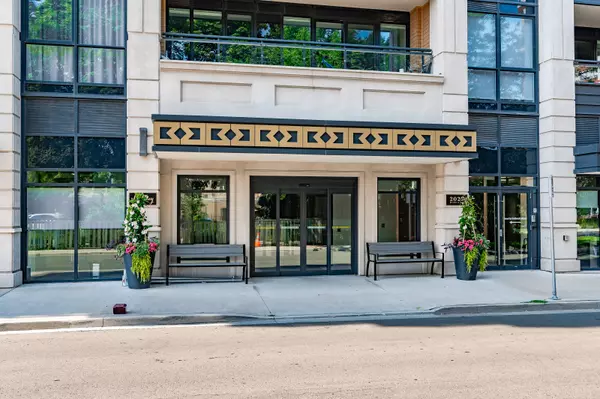 Burlington, ON L7R 0E9,2025 Maria ST #302