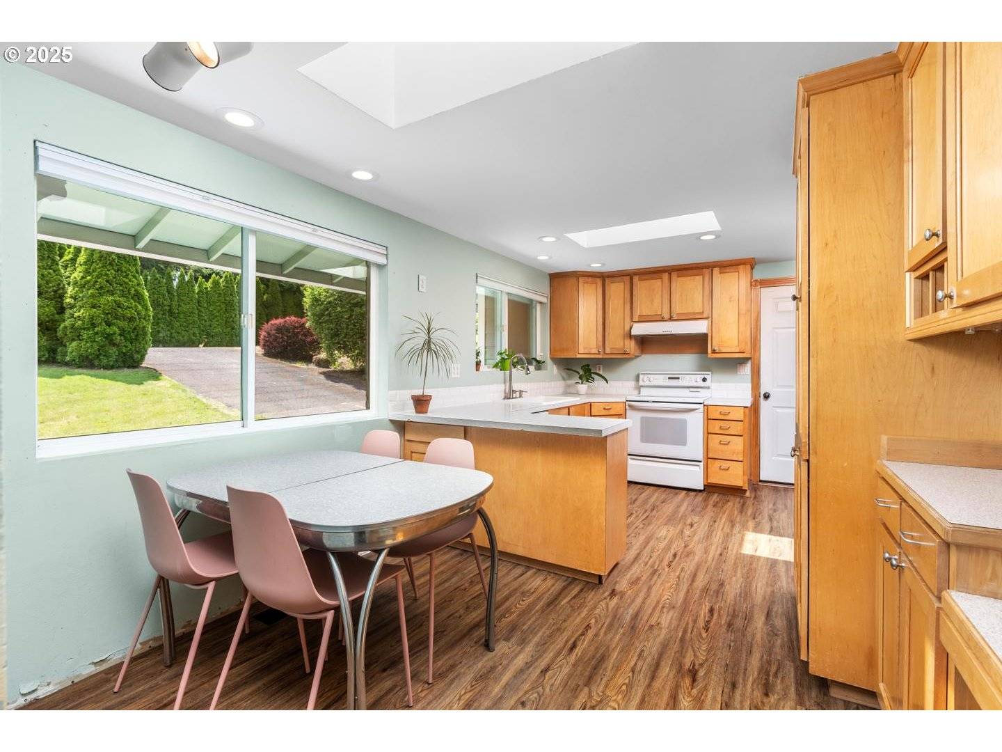 Milwaukie, OR 97267,7631 SE STRAWBERRY LN