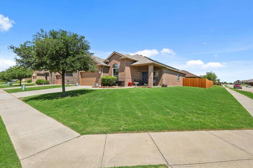 Krum, TX 76249,5129 Meadow Lane