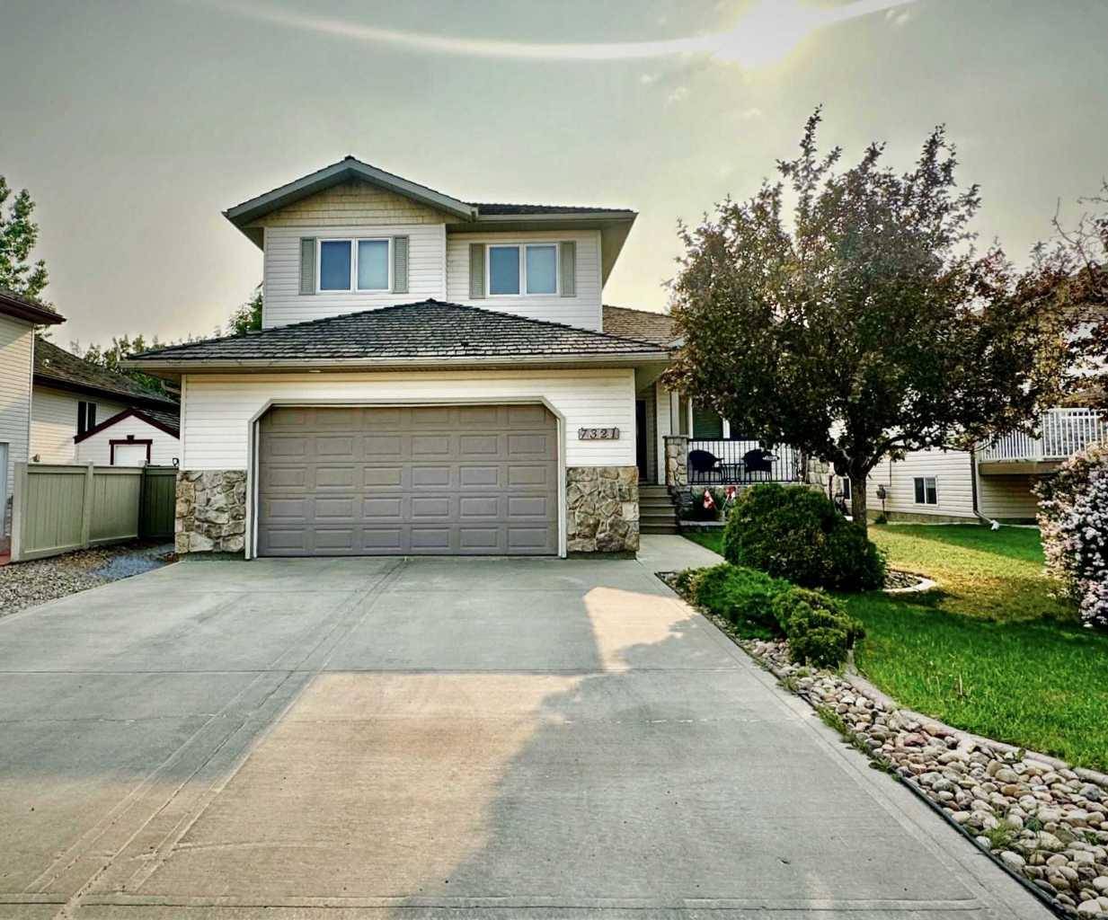 7321 102 ST, Grande Prairie, AB T8W2K9