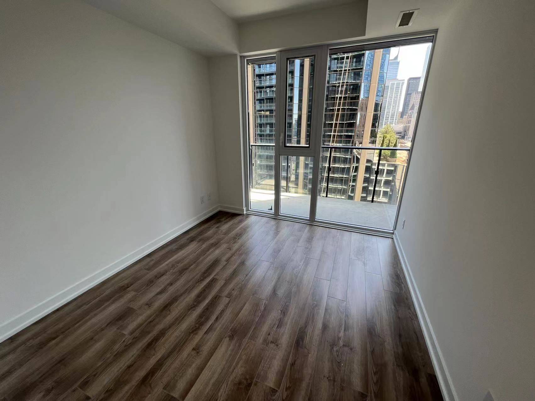 Toronto C01, ON M5G 1C9,20 Edward ST #1109