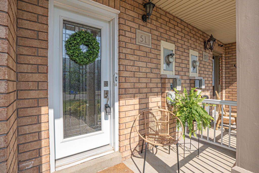 Whitby, ON L1P 1R1,51 Plantation CT