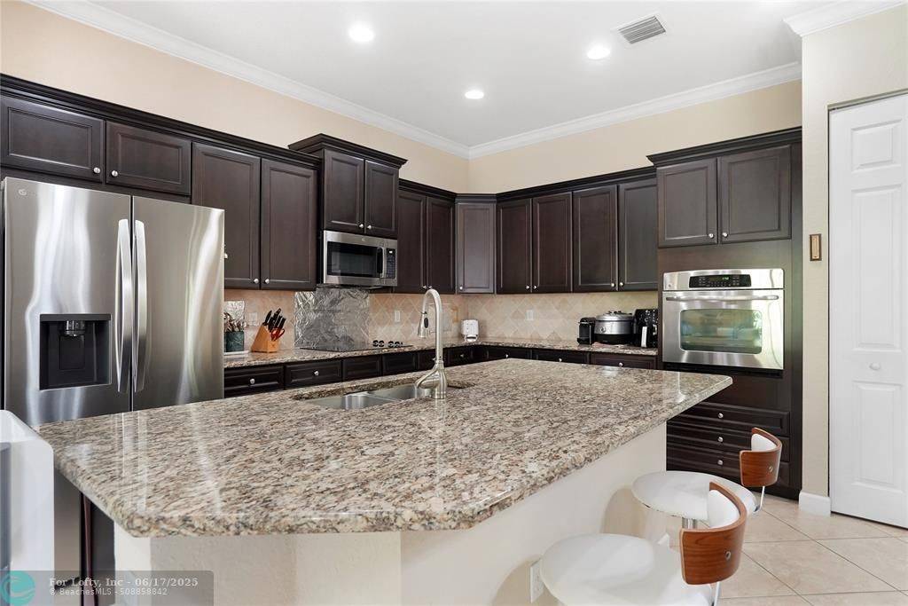 Cooper City, FL 33024,8715 NW 41st St