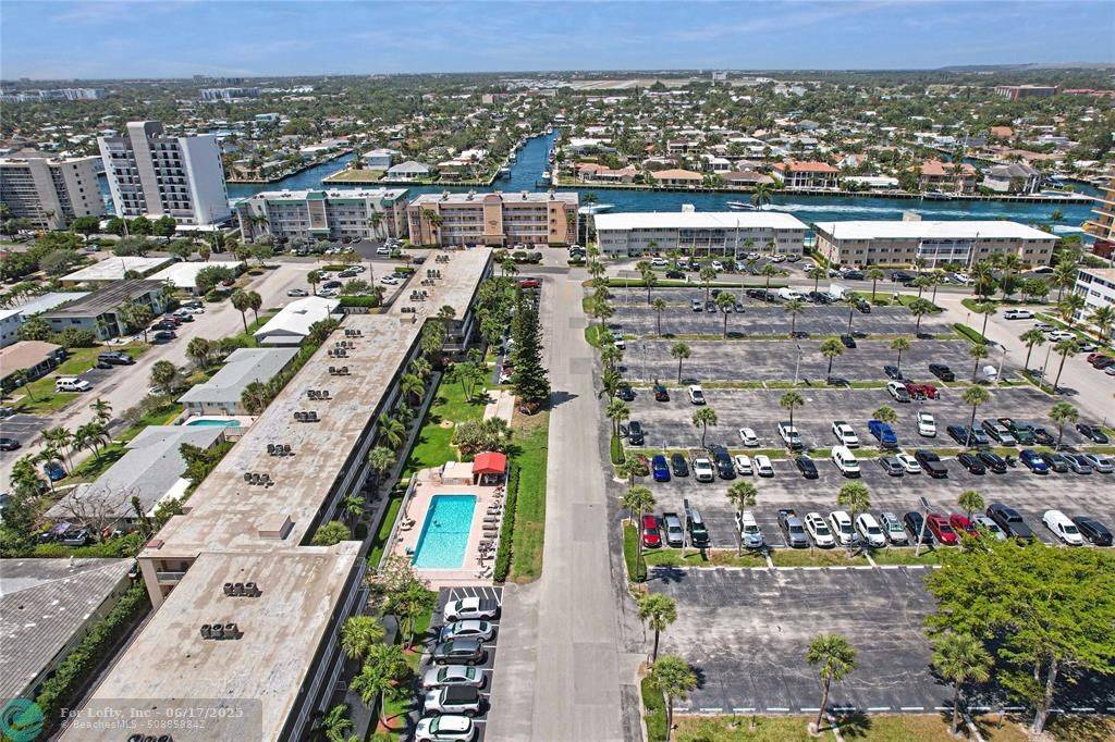 Pompano Beach, FL 33062,3200 NE 7th Ct  #308C