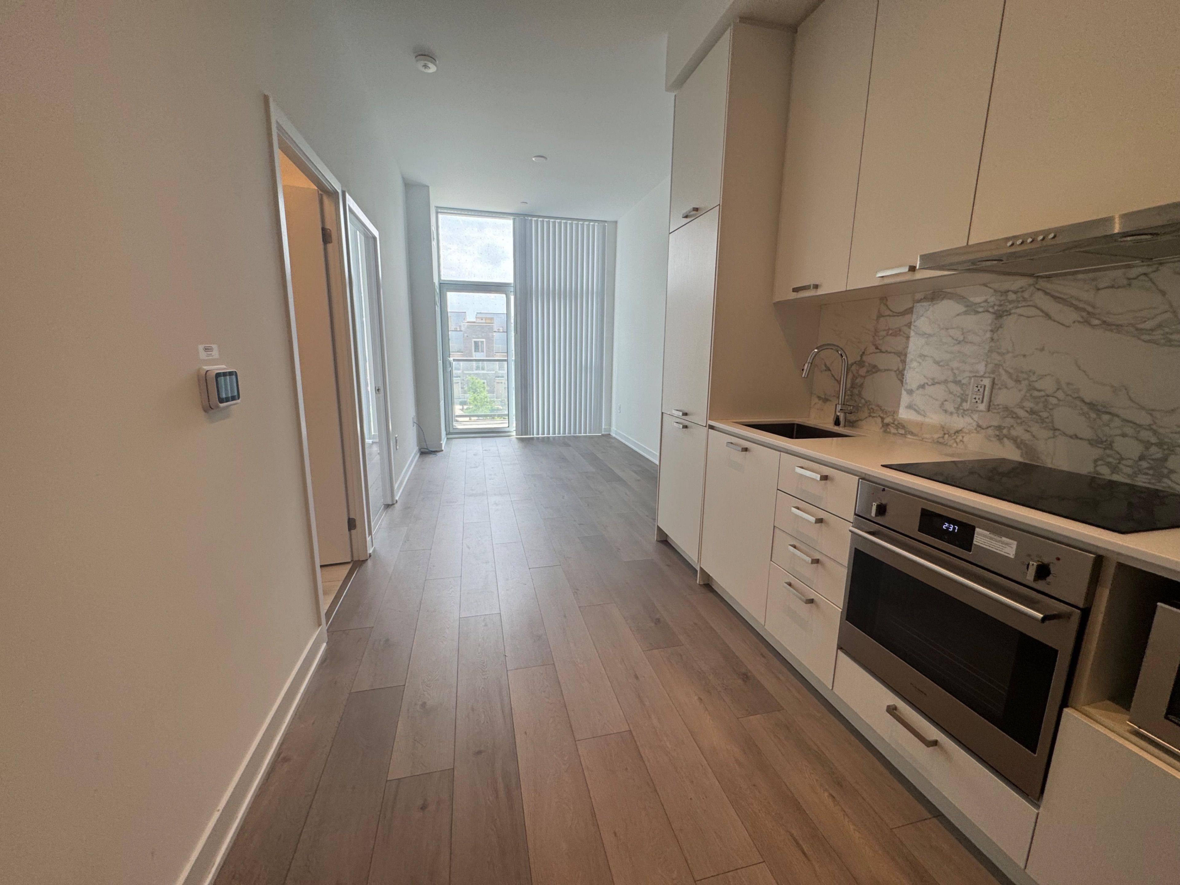 Vaughan, ON L4K 0M7,10 Honeycrisp CRES #202