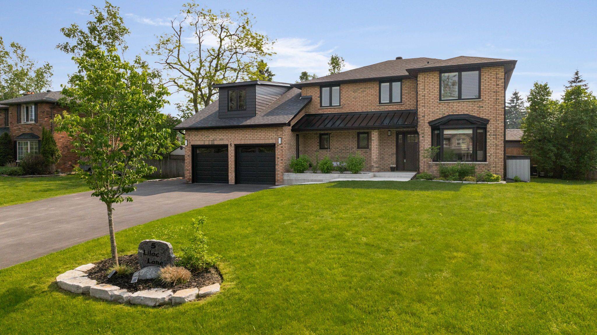 5 Lilac LN, Springwater, ON L0L 1X1