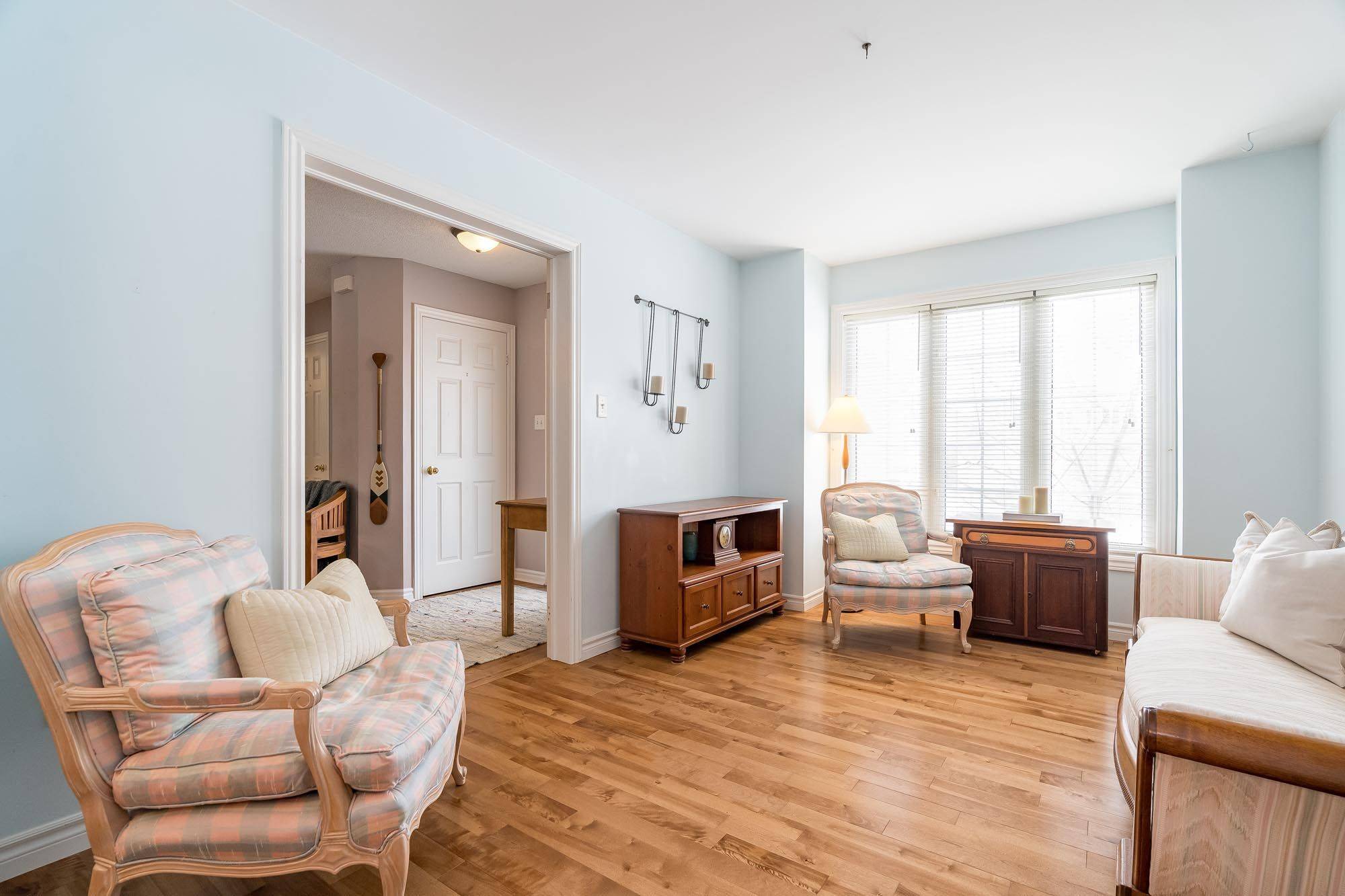 43 Dunnett DR, Barrie, ON L4N 0J7