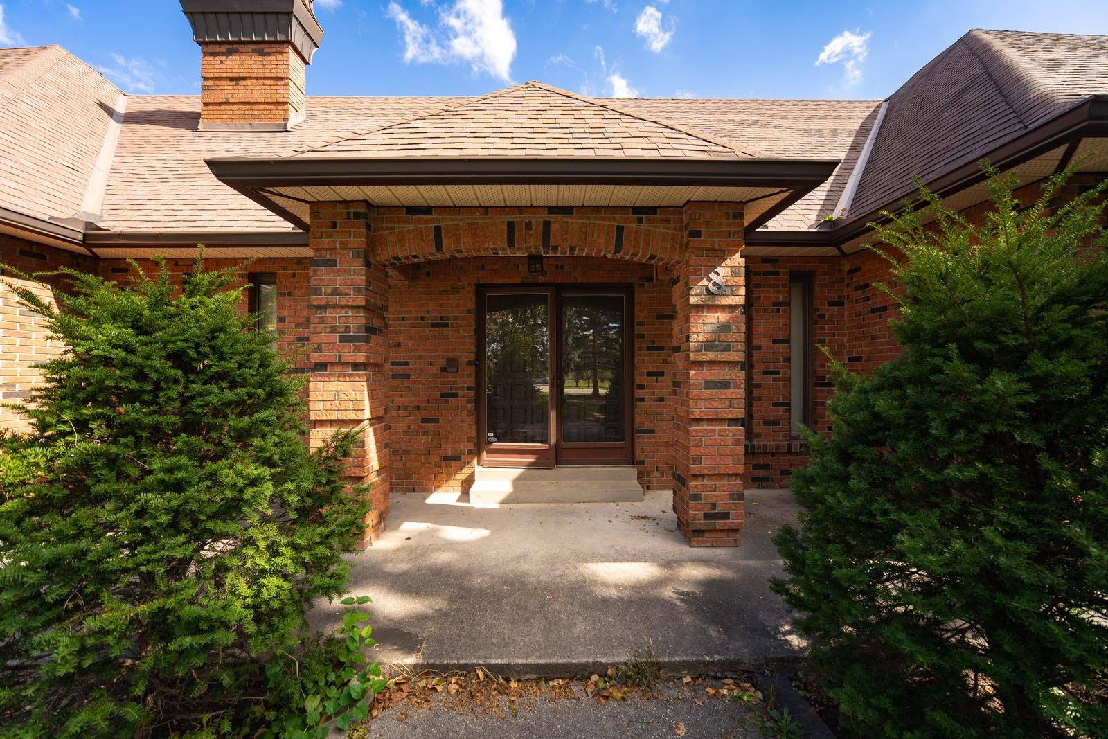 Brampton, ON L6P 0X8,8 Beamish CT
