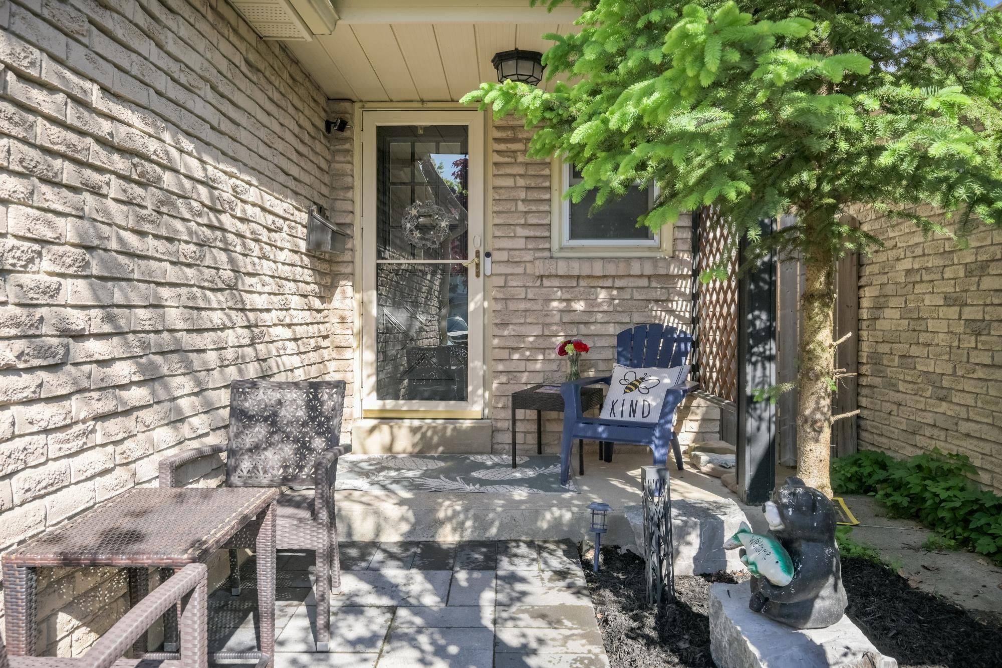 Mississauga, ON L5L 2Z4,2709 Romark Mews