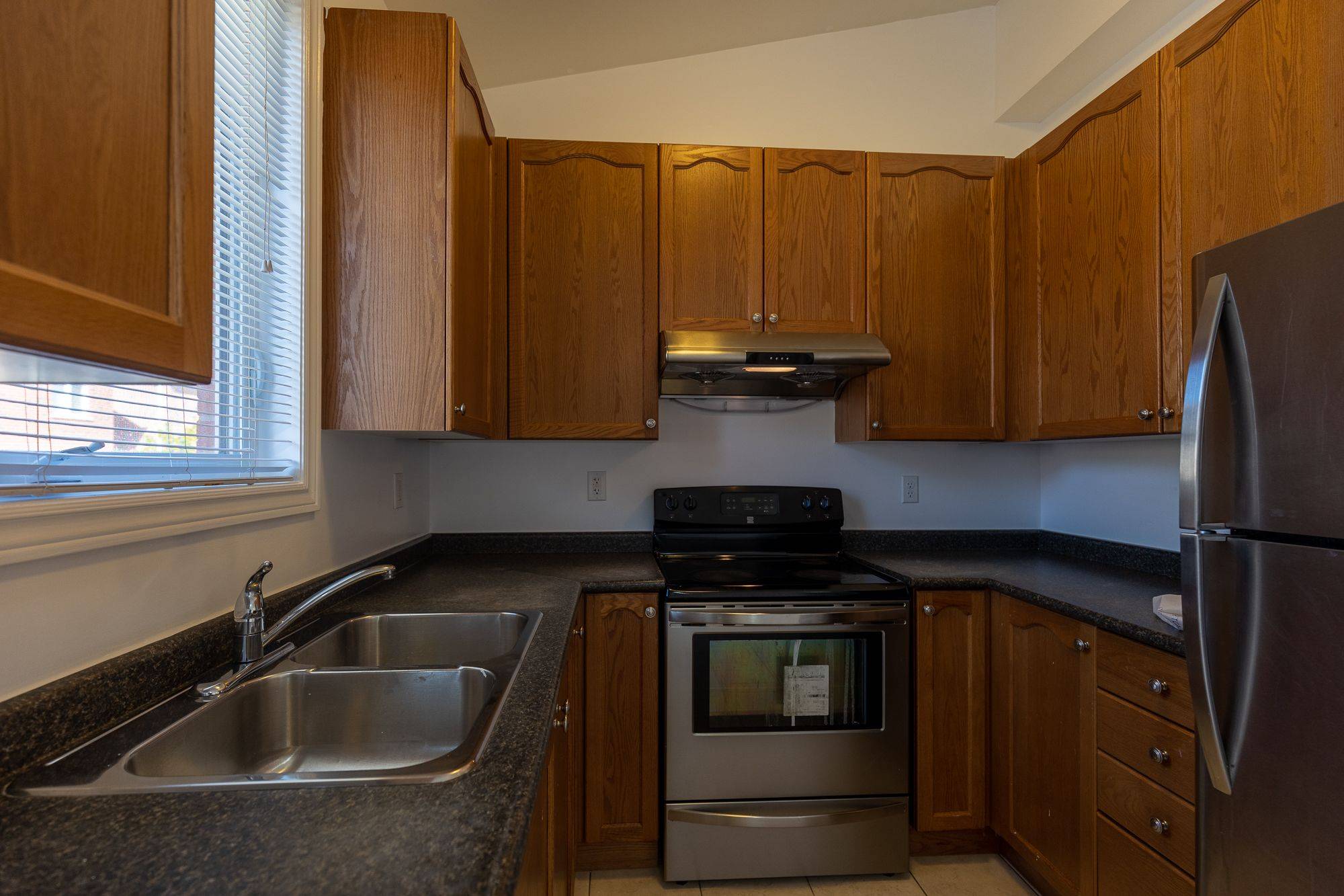 Mississauga, ON L5V 0C8,5402 Bellaggio CRES