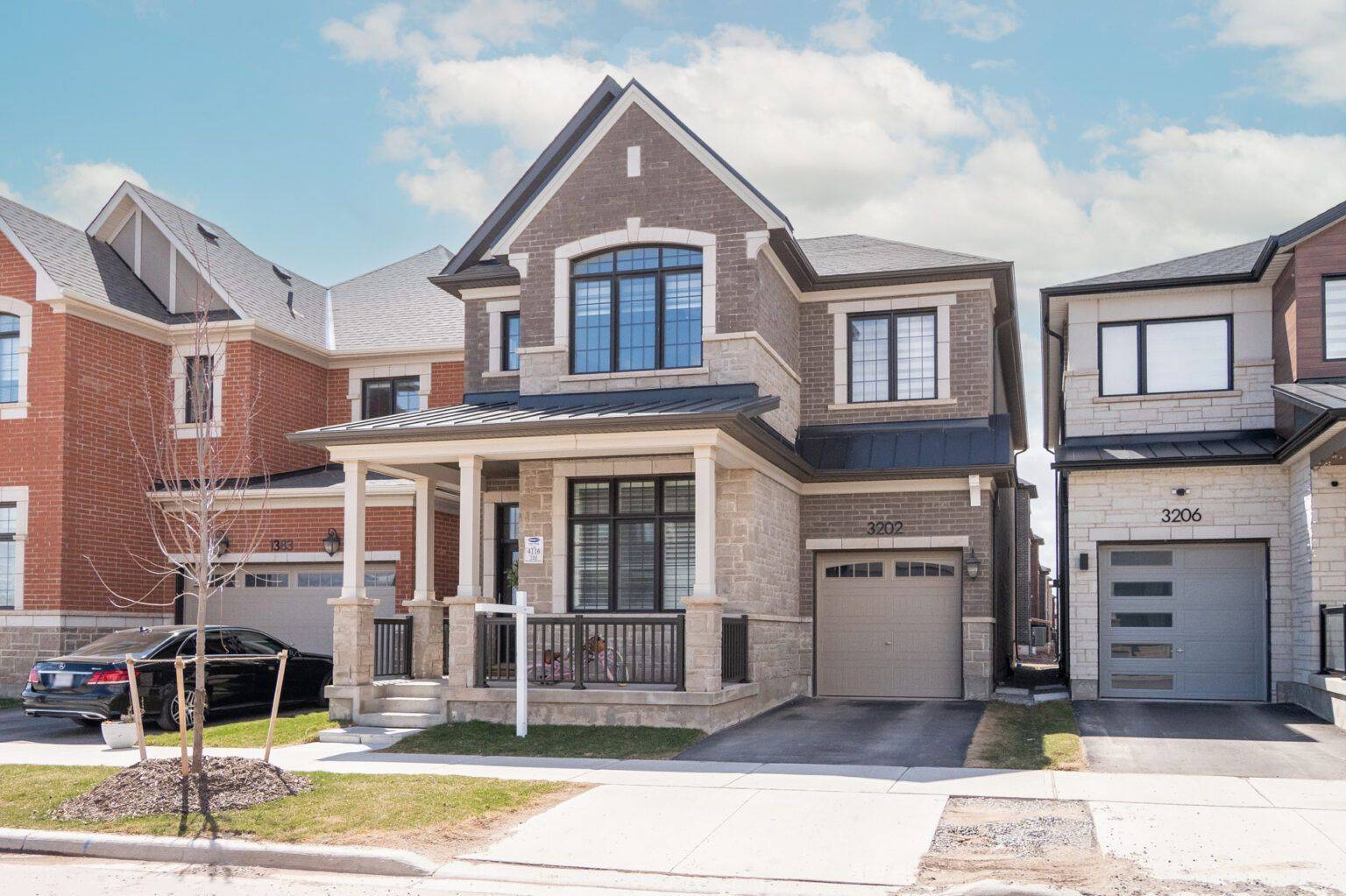 Oakville, ON L6H 7X3,3202 William Cutmore BLVD