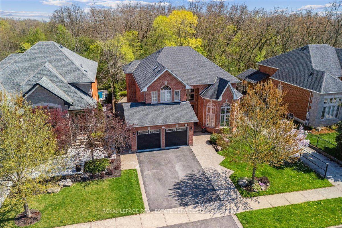 Oakville, ON L6M 3C7,2317 Carpenters CIR
