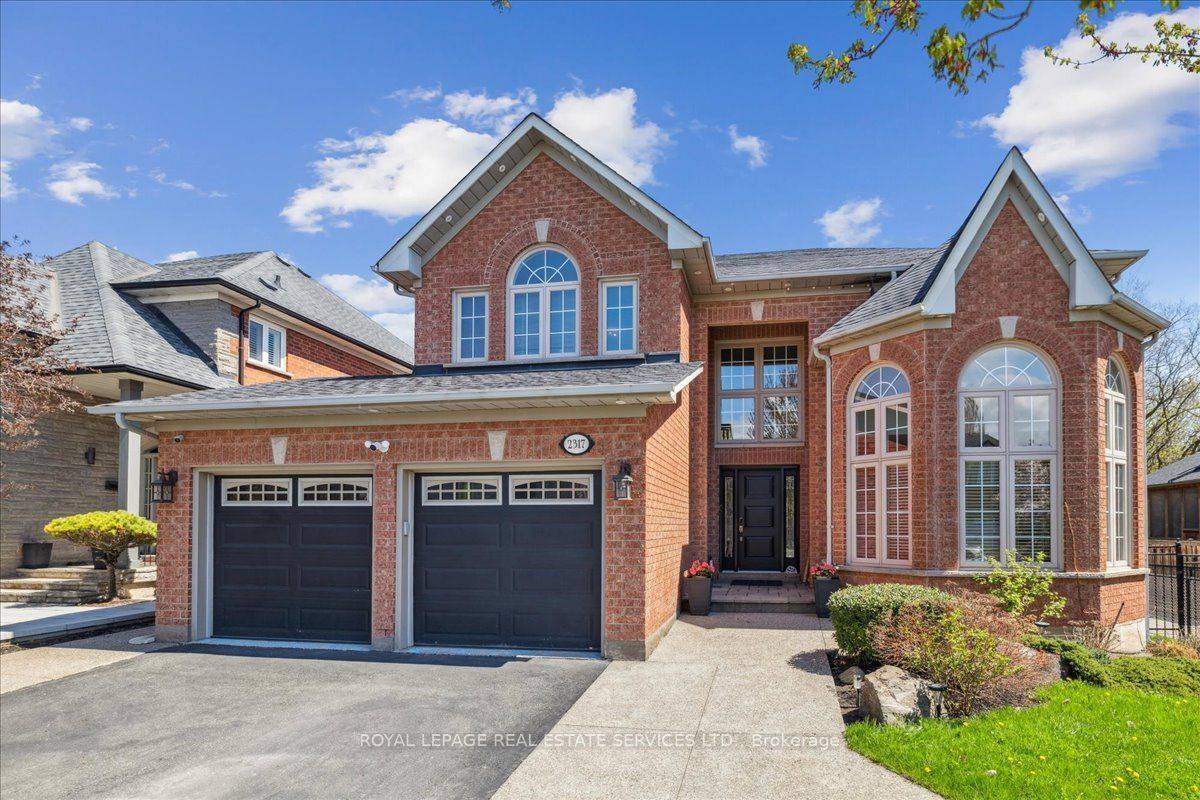 Oakville, ON L6M 3C7,2317 Carpenters CIR