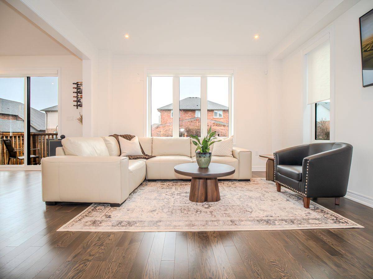 Hamilton, ON L8E 0K9,111 STARFIRE CRES