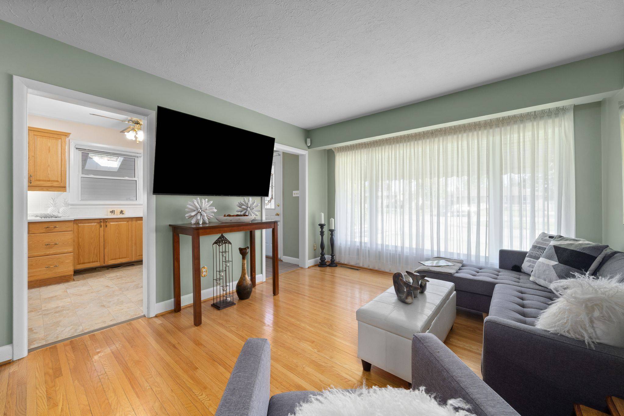 Kawartha Lakes, ON K9V 1N9,5 Armour CT