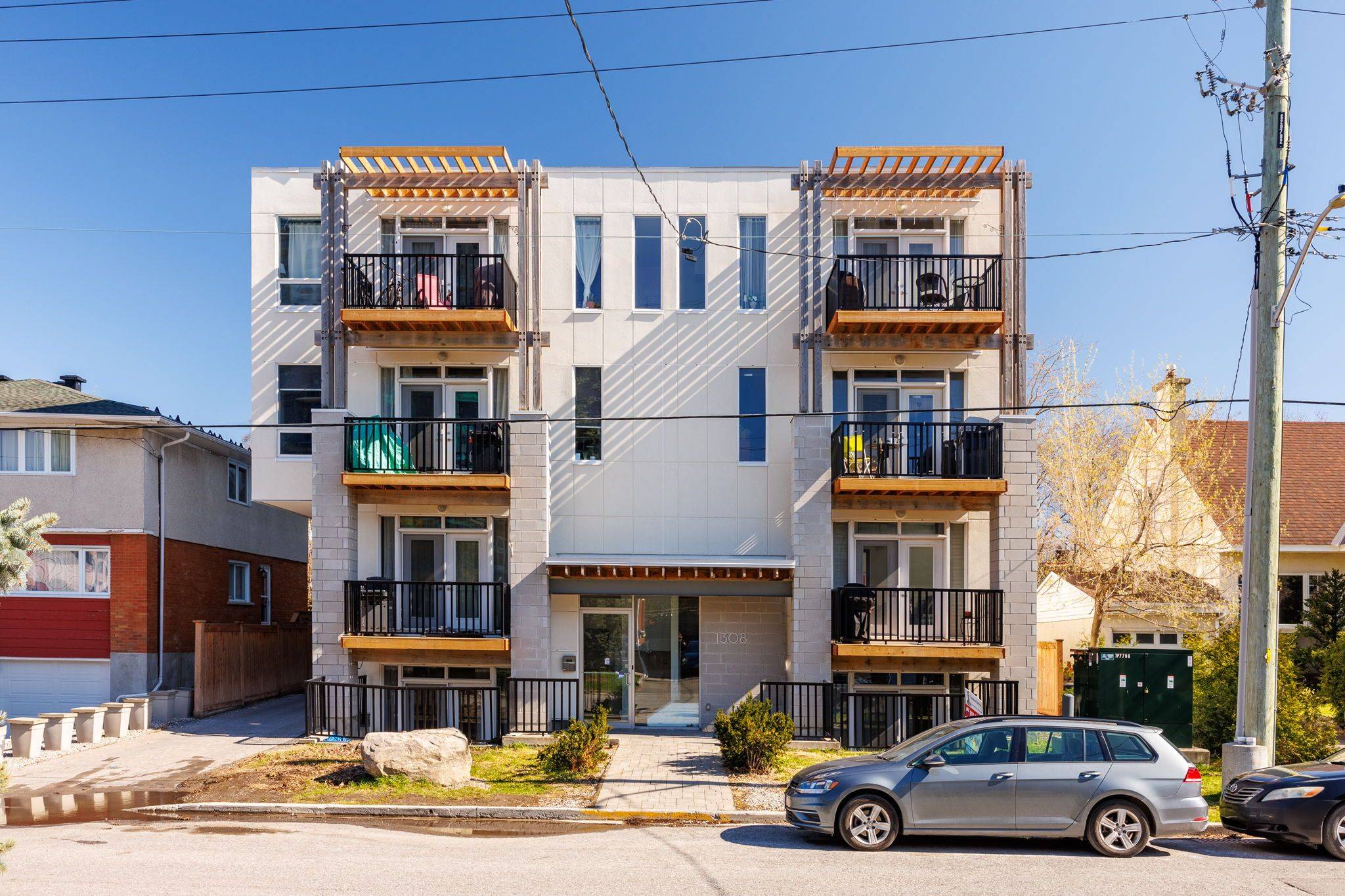 1308 THAMES ST #202, Carlington - Central Park, ON K1Z 7N4