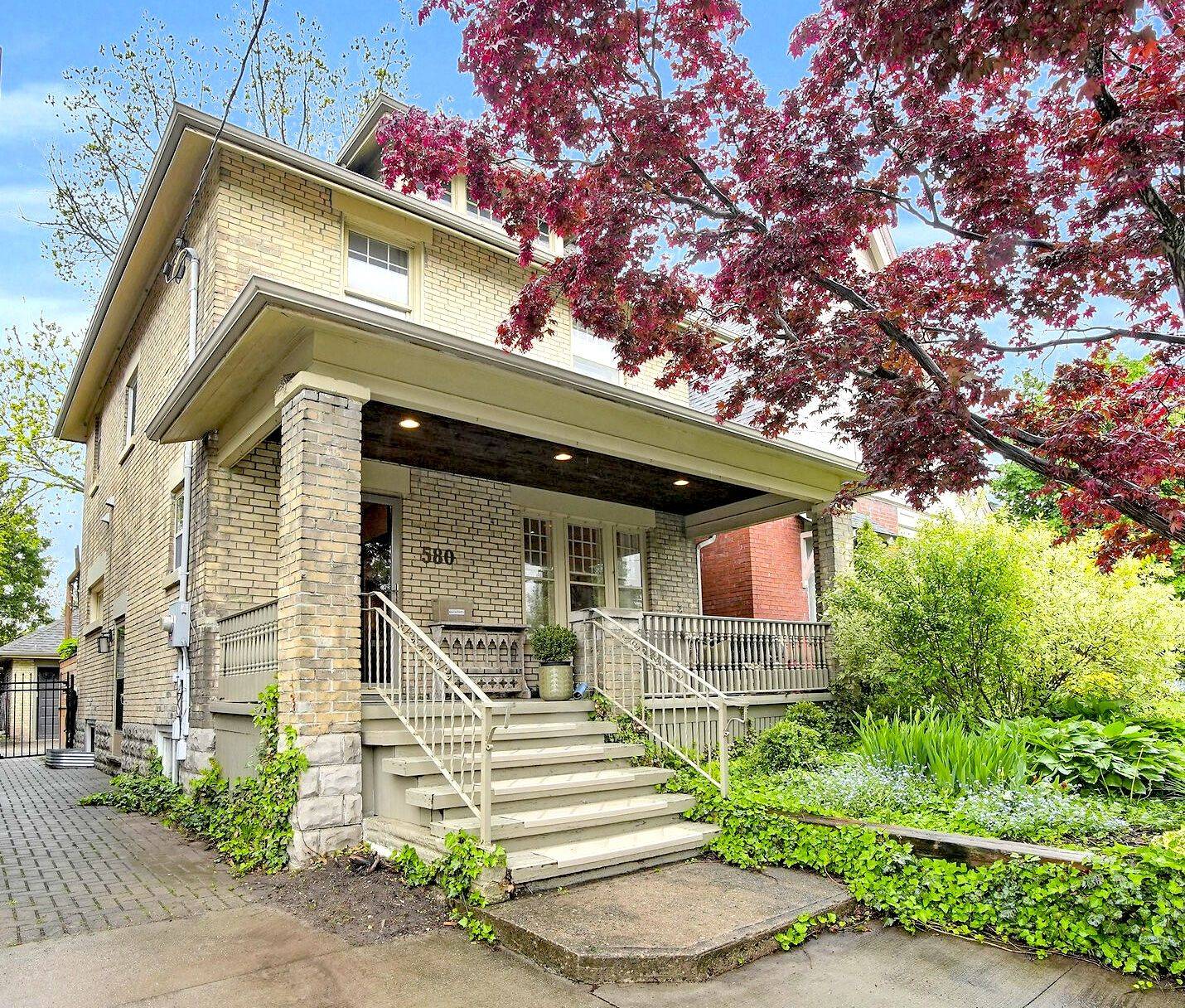 580 Grosvenor ST, London East, ON N5Y 3T3