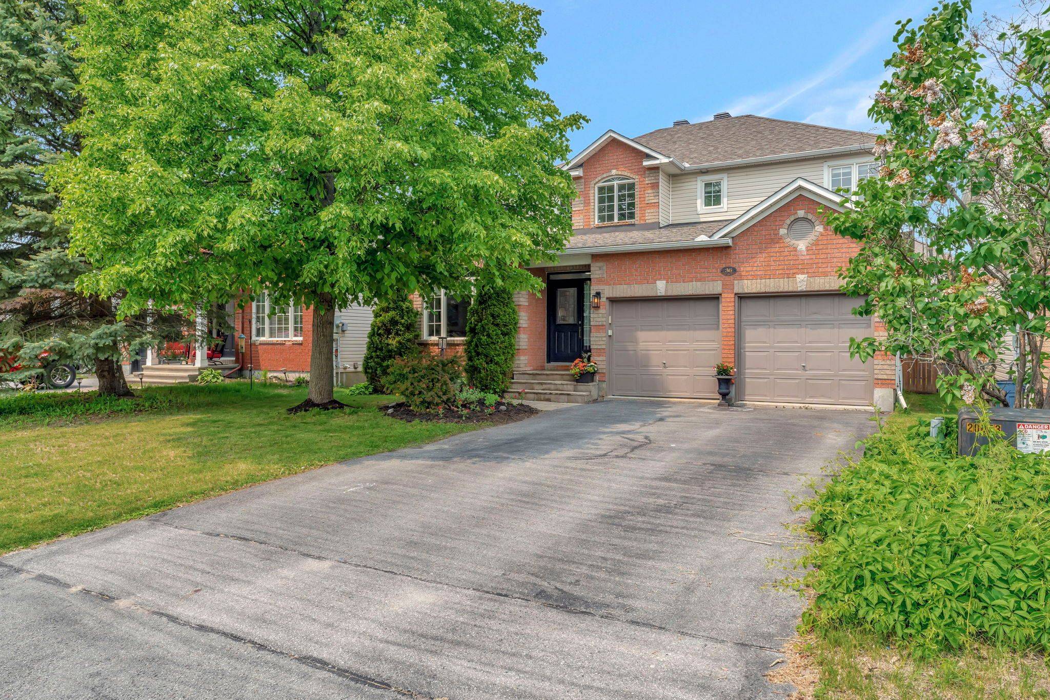 36 Kittiwake DR, Stittsville - Munster - Richmond, ON K2S 1Z5