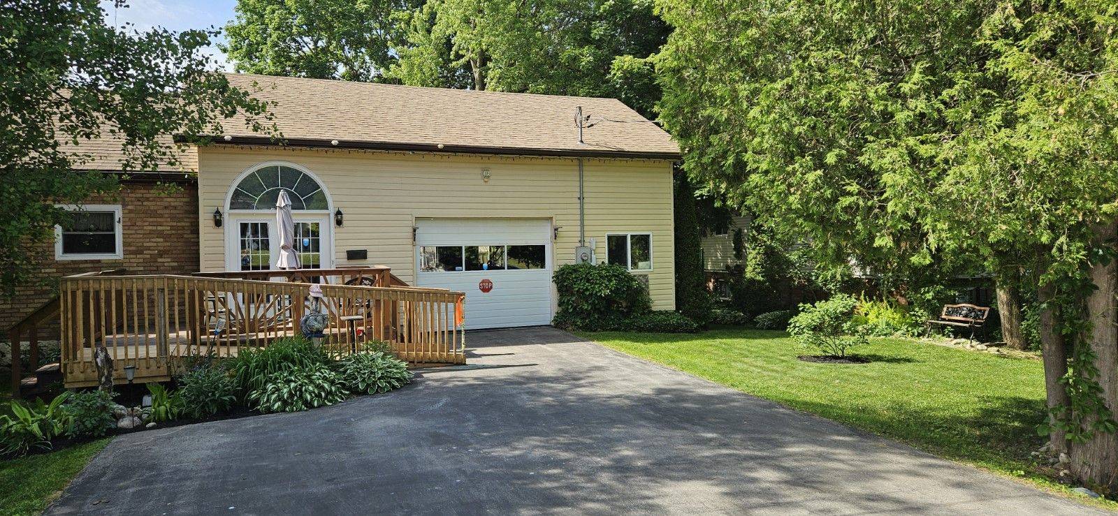 West Grey, ON N0G 1R0,594 William ST N