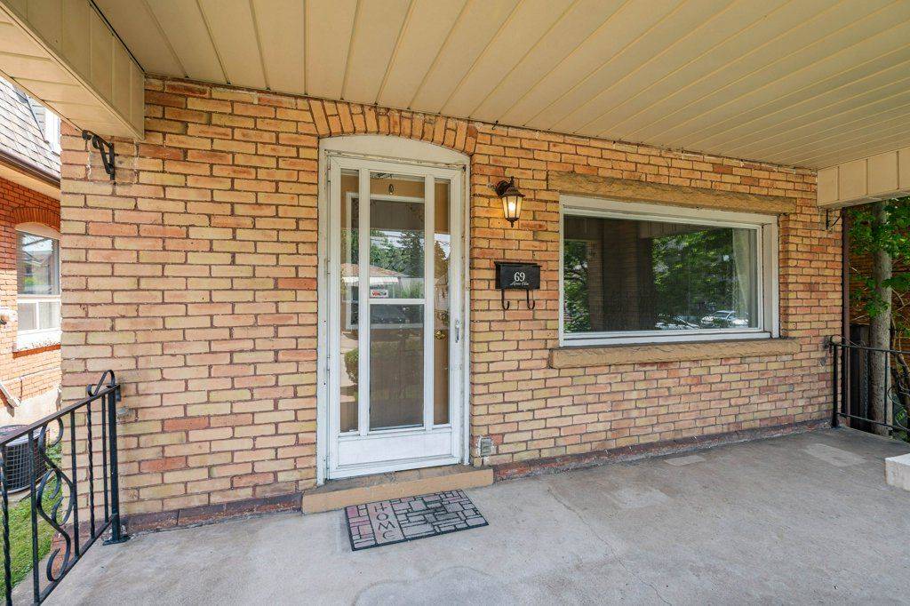 Hamilton, ON L8M 2X7,69 Lorne AVE