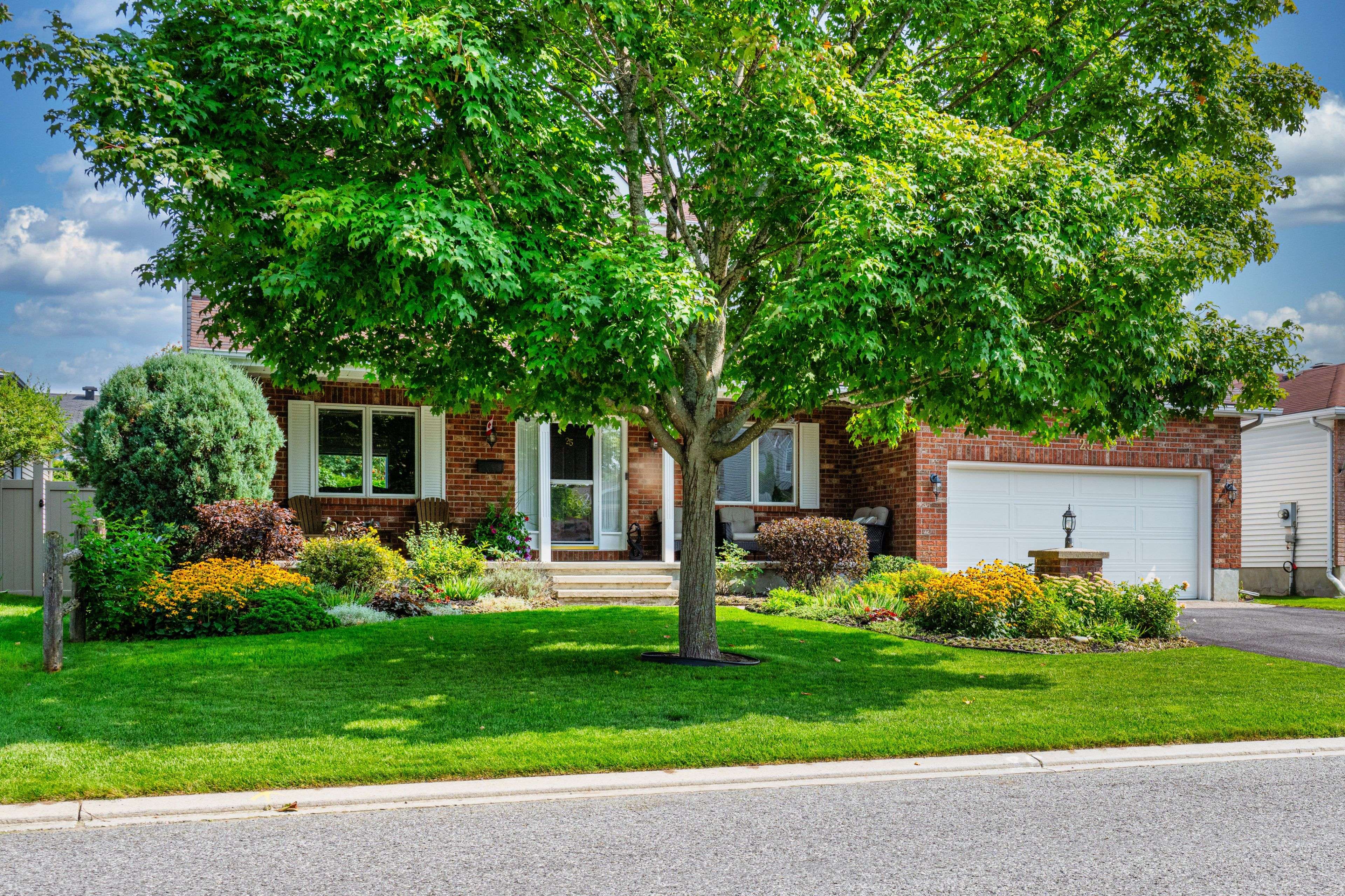 Stittsville - Munster - Richmond, ON K2S 1M2,25 Jacqueline CRES