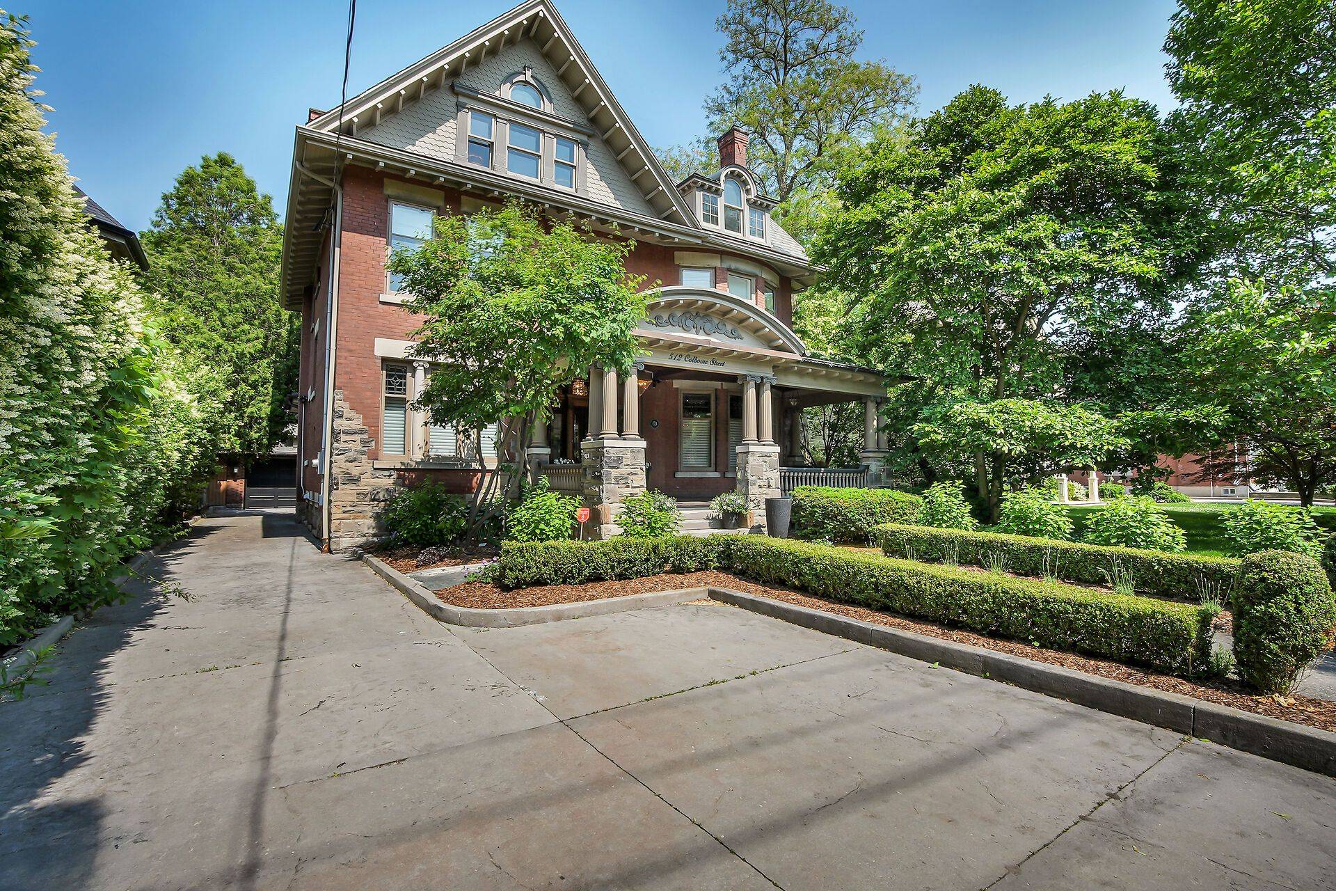 London East, ON N6B 2T5,512 Colborne ST