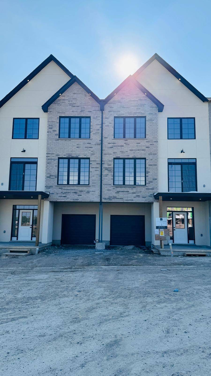 235 Kennington WAY #9, London South, ON N6L 0H4