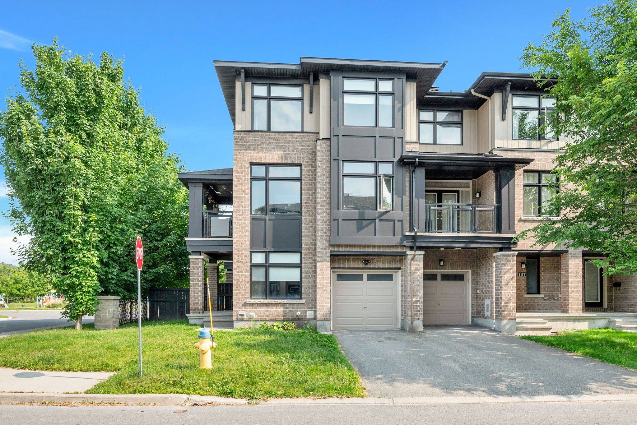 135 Wild Senna WAY, Barrhaven, ON K2J 5Z7