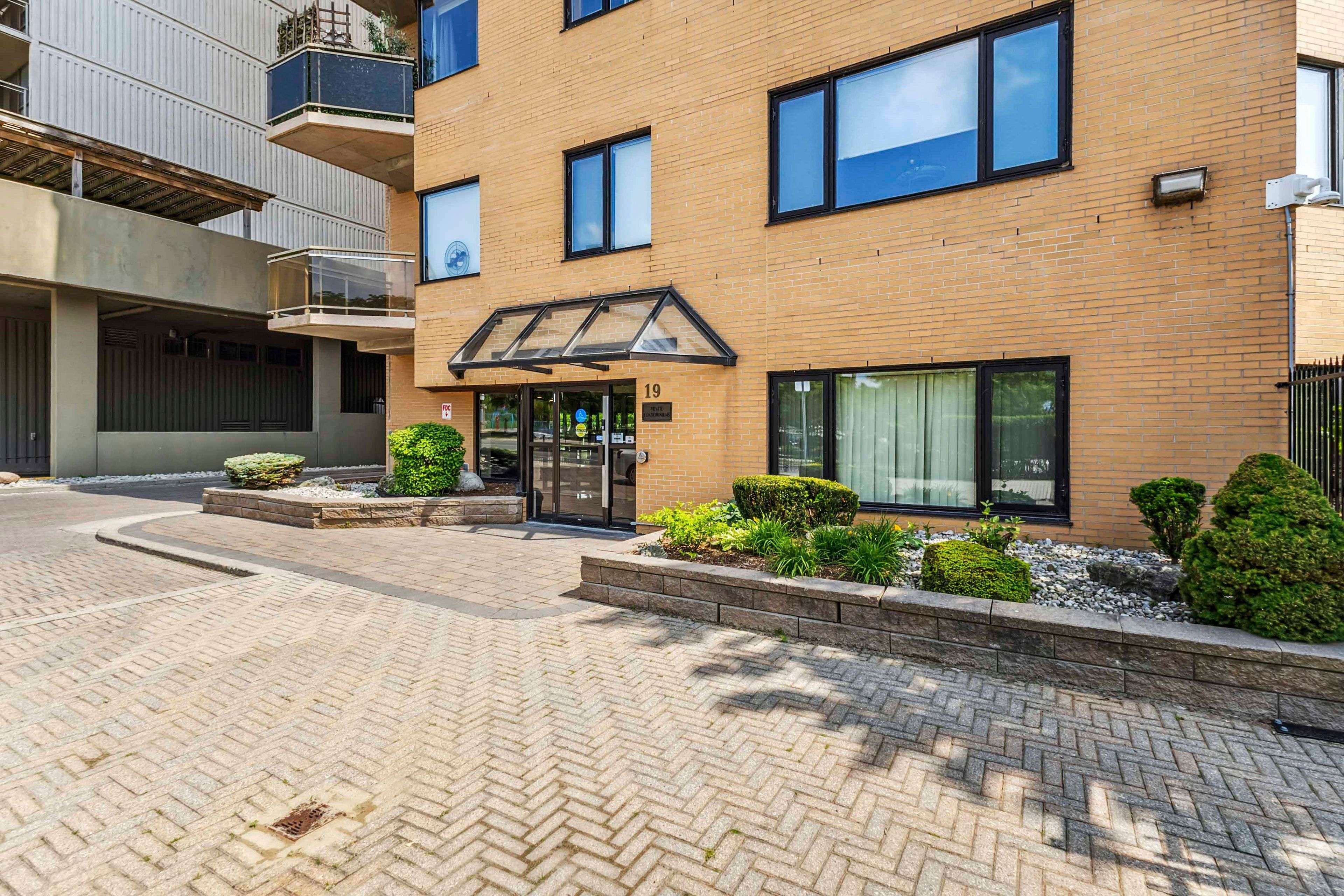 London East, ON N6A 5N8,19 King ST #602