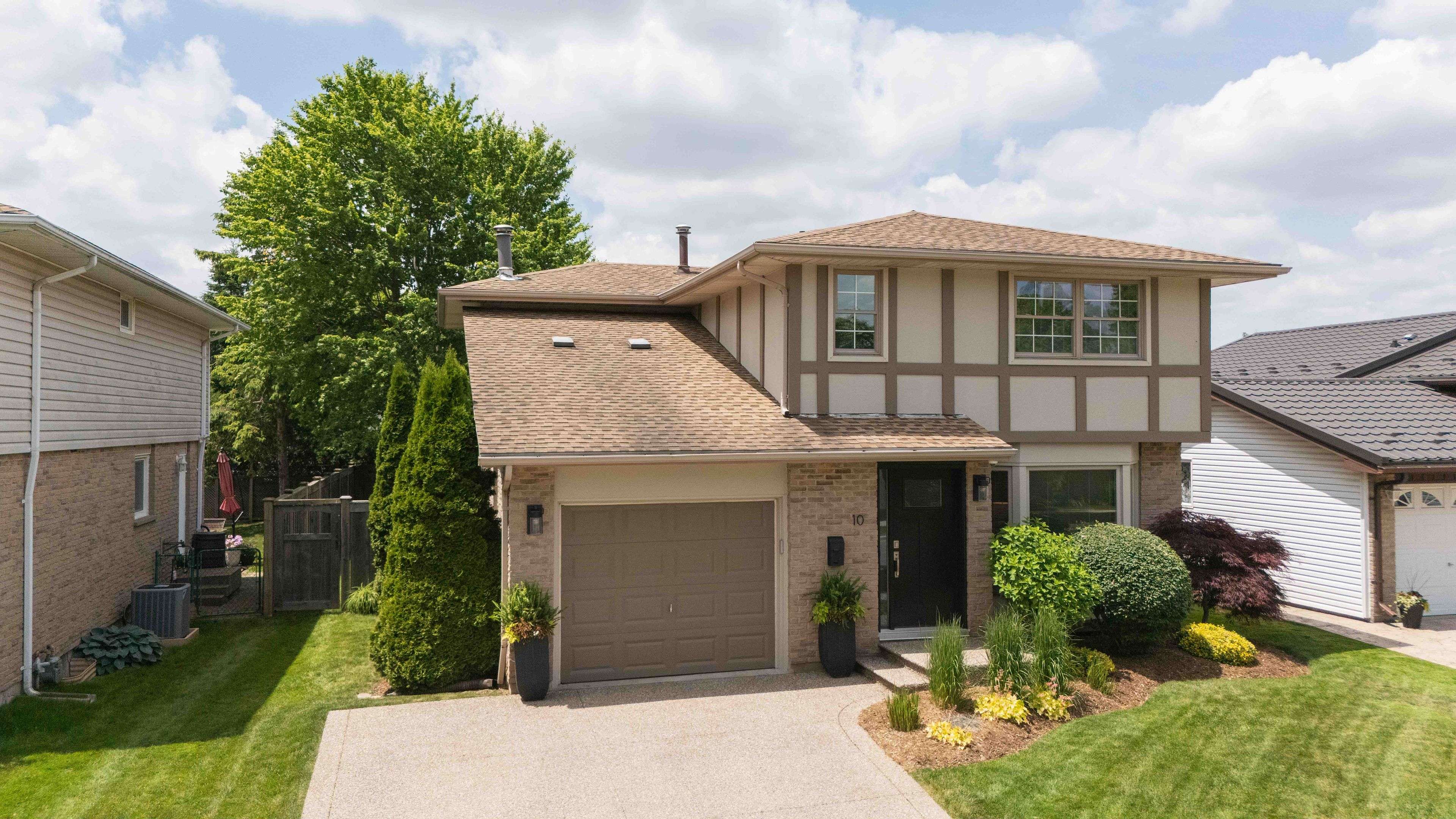 London South, ON N6E 2P8,10 Hillhead RD