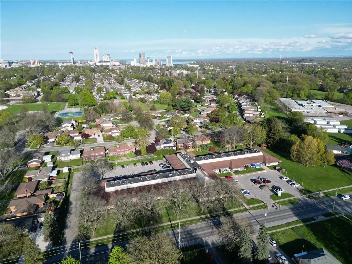 Niagara Falls, ON L2G 0A1,6350 Dorchester RD #125