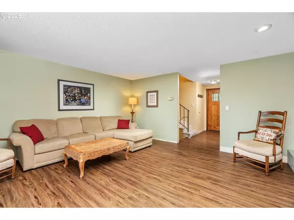Milwaukie, OR 97267,7631 SE STRAWBERRY LN