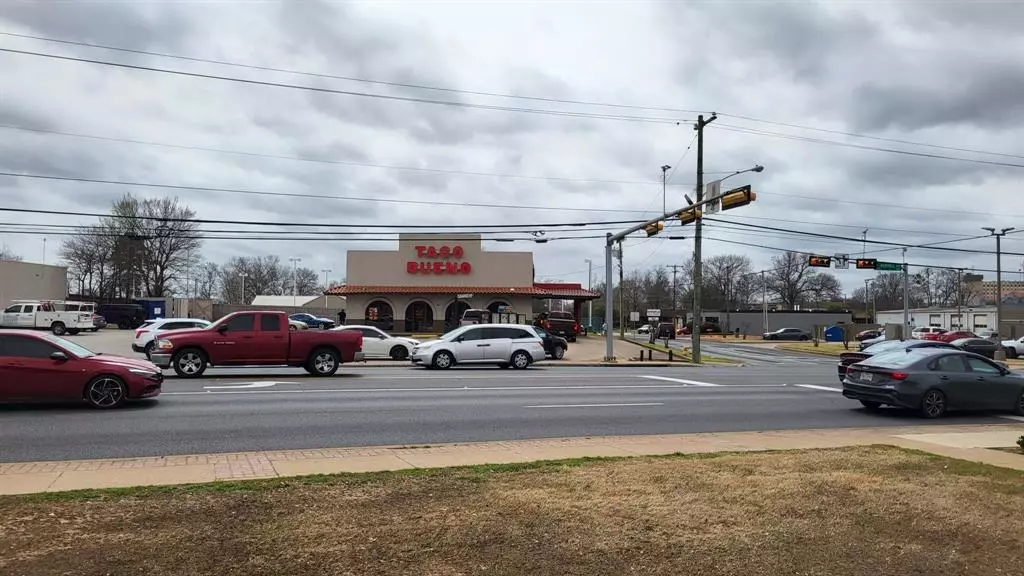 500 E Marshall Avenue, Longview, TX 75601