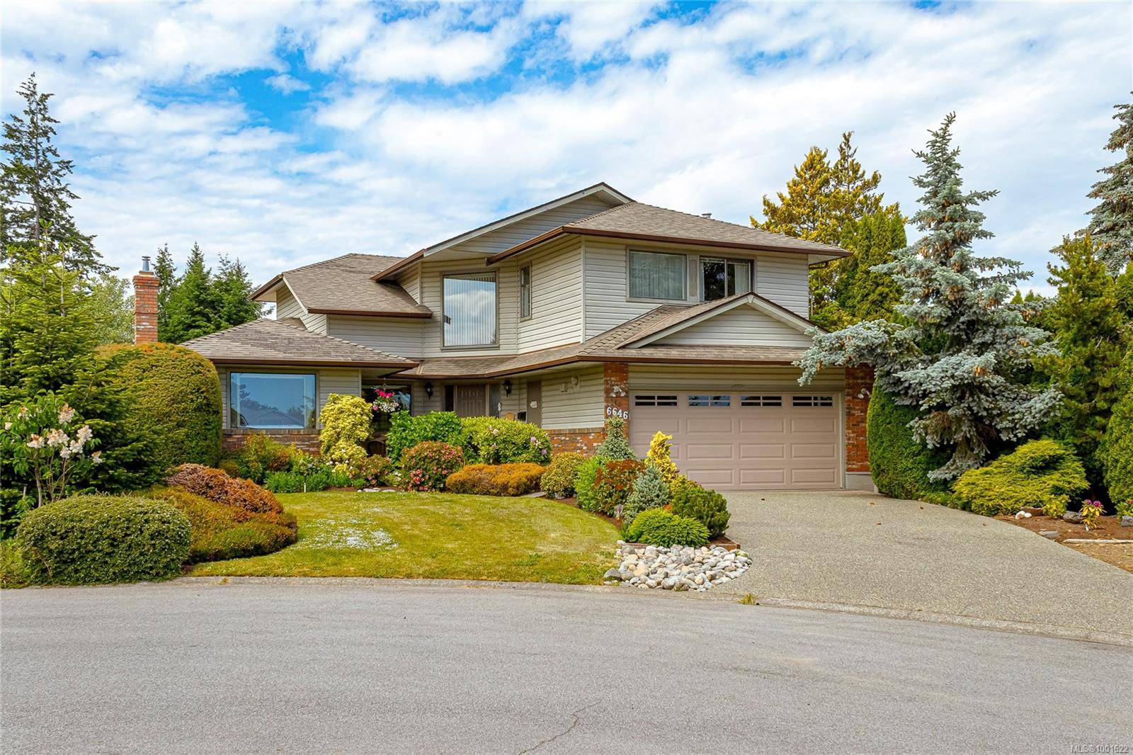 Central Saanich, BC V8Z 6X6,6646 Andlorr Pl