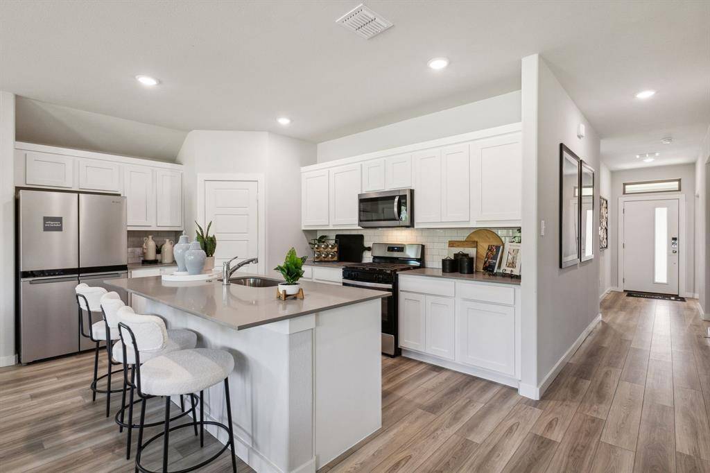 Fort Worth, TX 76126,6049 Silverstein Street