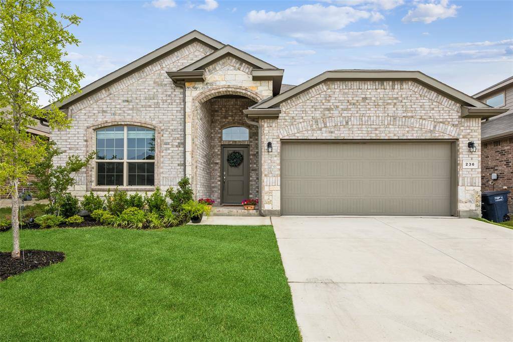 Fort Worth, TX 76052,236 Mossy Cliff Lane
