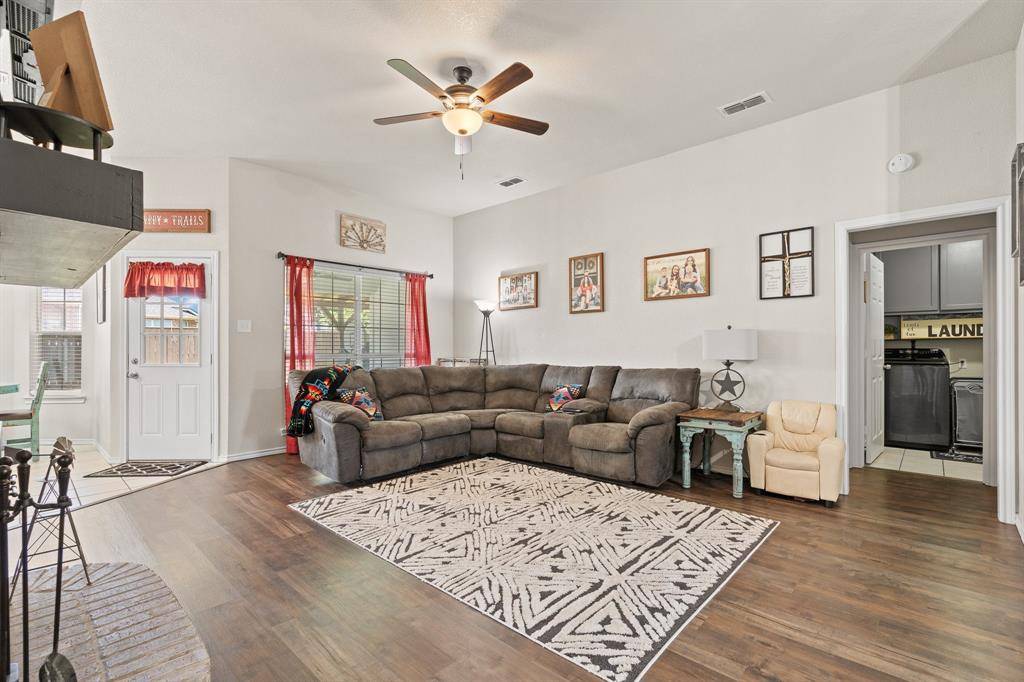 Cleburne, TX 76033,1404 Hyde Park Boulevard