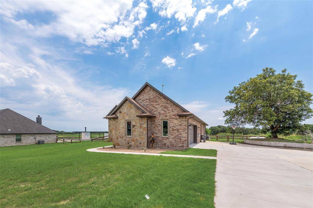 Springtown, TX 76082,8310 Old Springtown Road