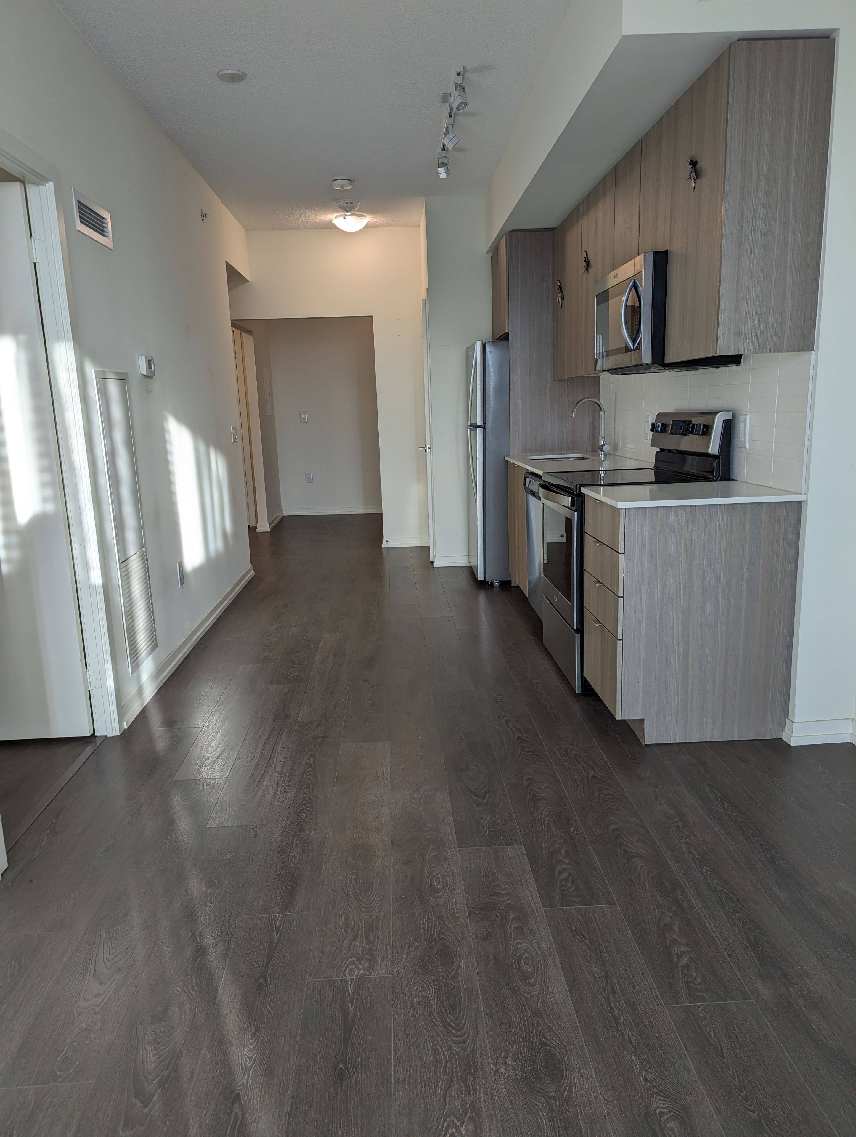 Toronto C15, ON M2K 2J7,3237 Bayview AVE #901