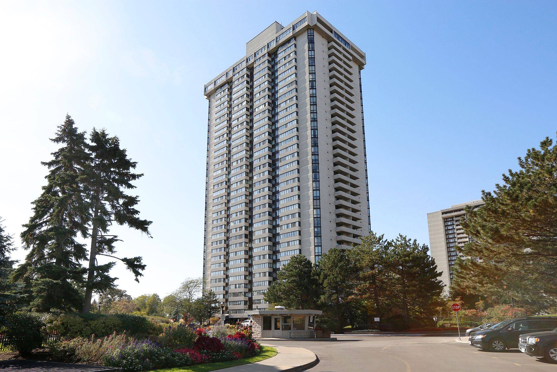 Toronto C15, ON M2J 4T6,3303 Don Mills RD #1904