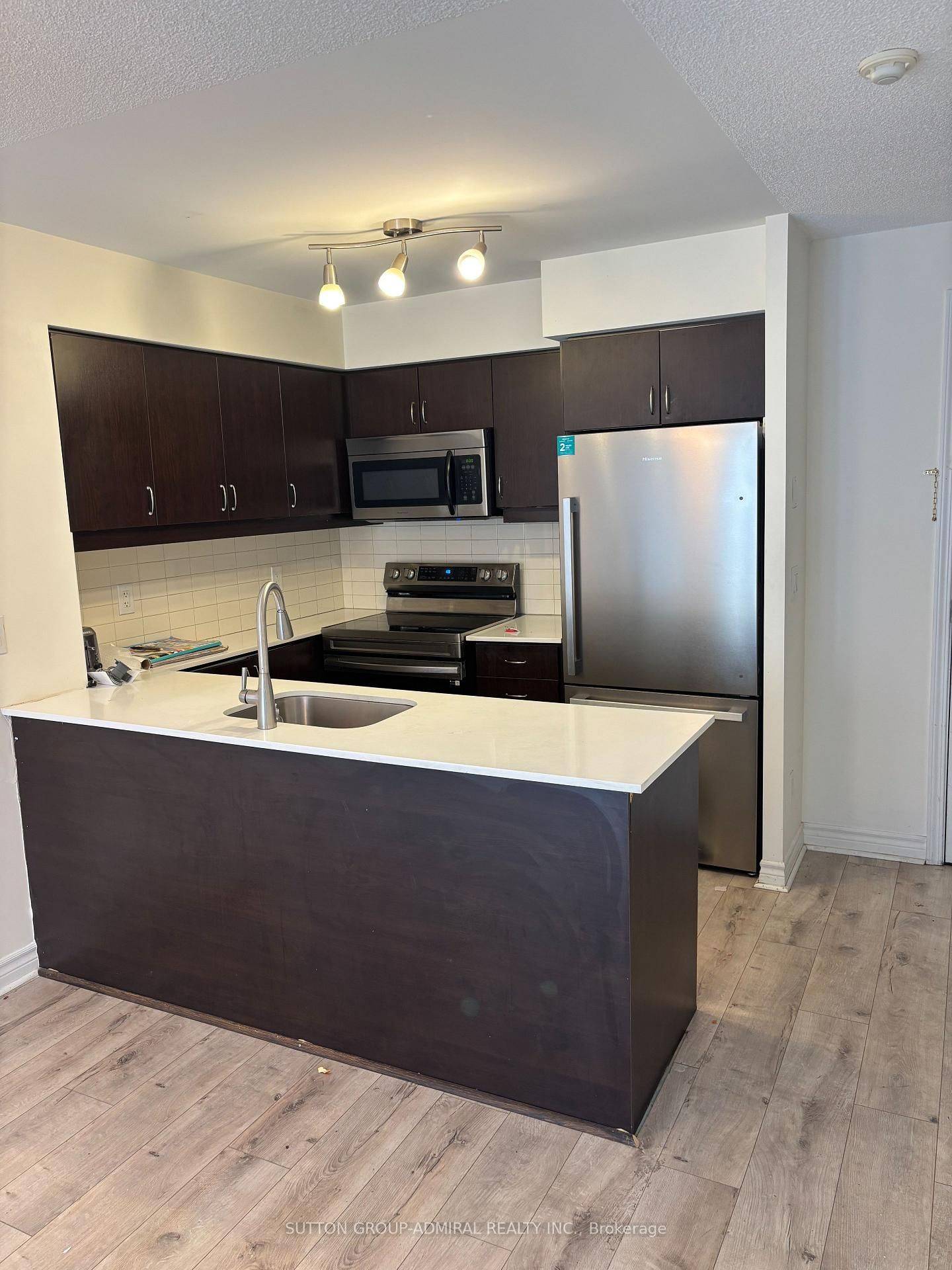 Toronto C15, ON M2K 0A6,27 Rean DR S #604