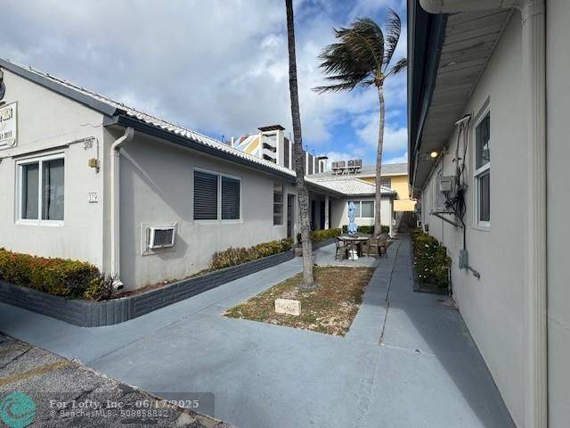 Hollywood, FL 33019,315 Mckinley St