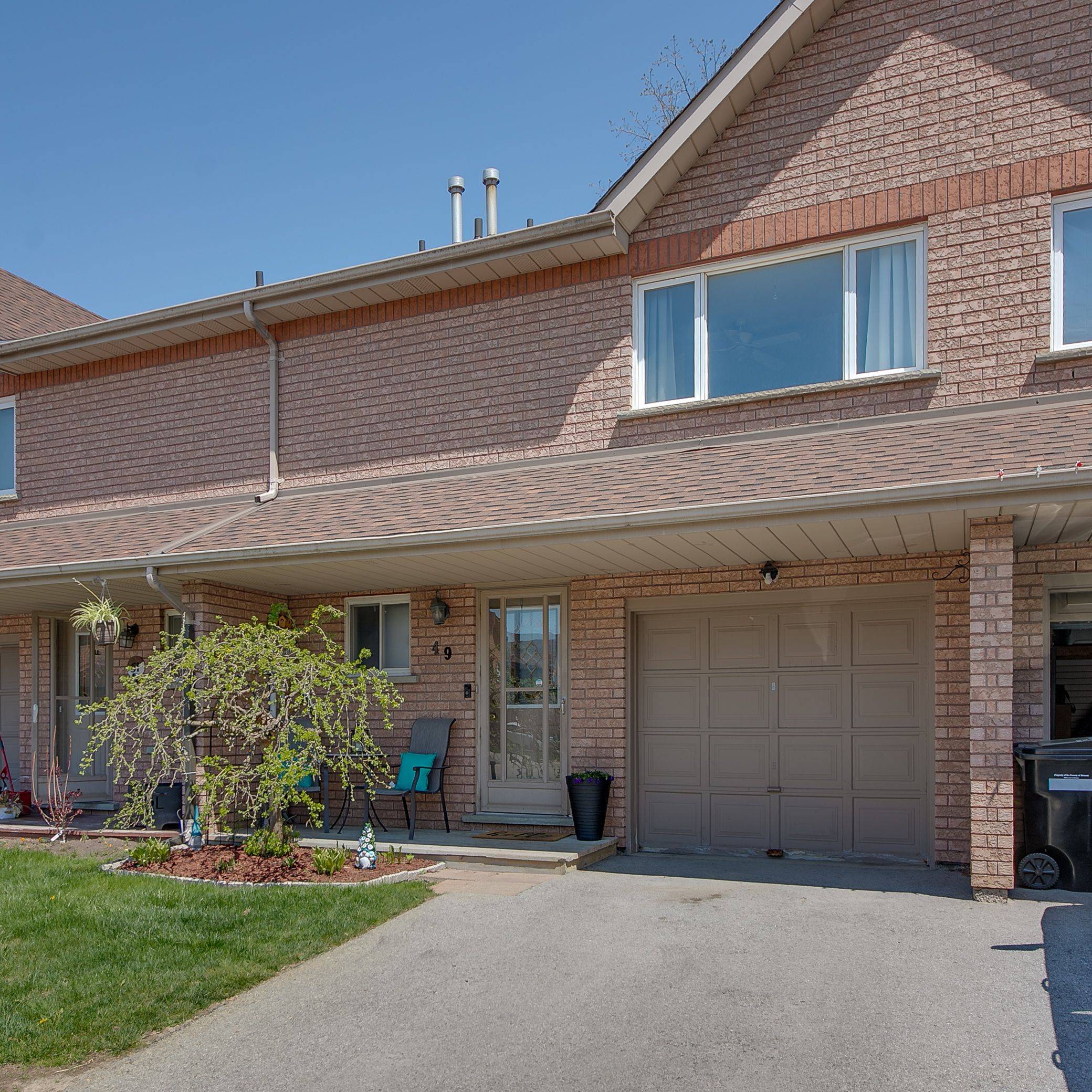 New Tecumseth, ON L9R 1X8,49 Riverley LN E #6