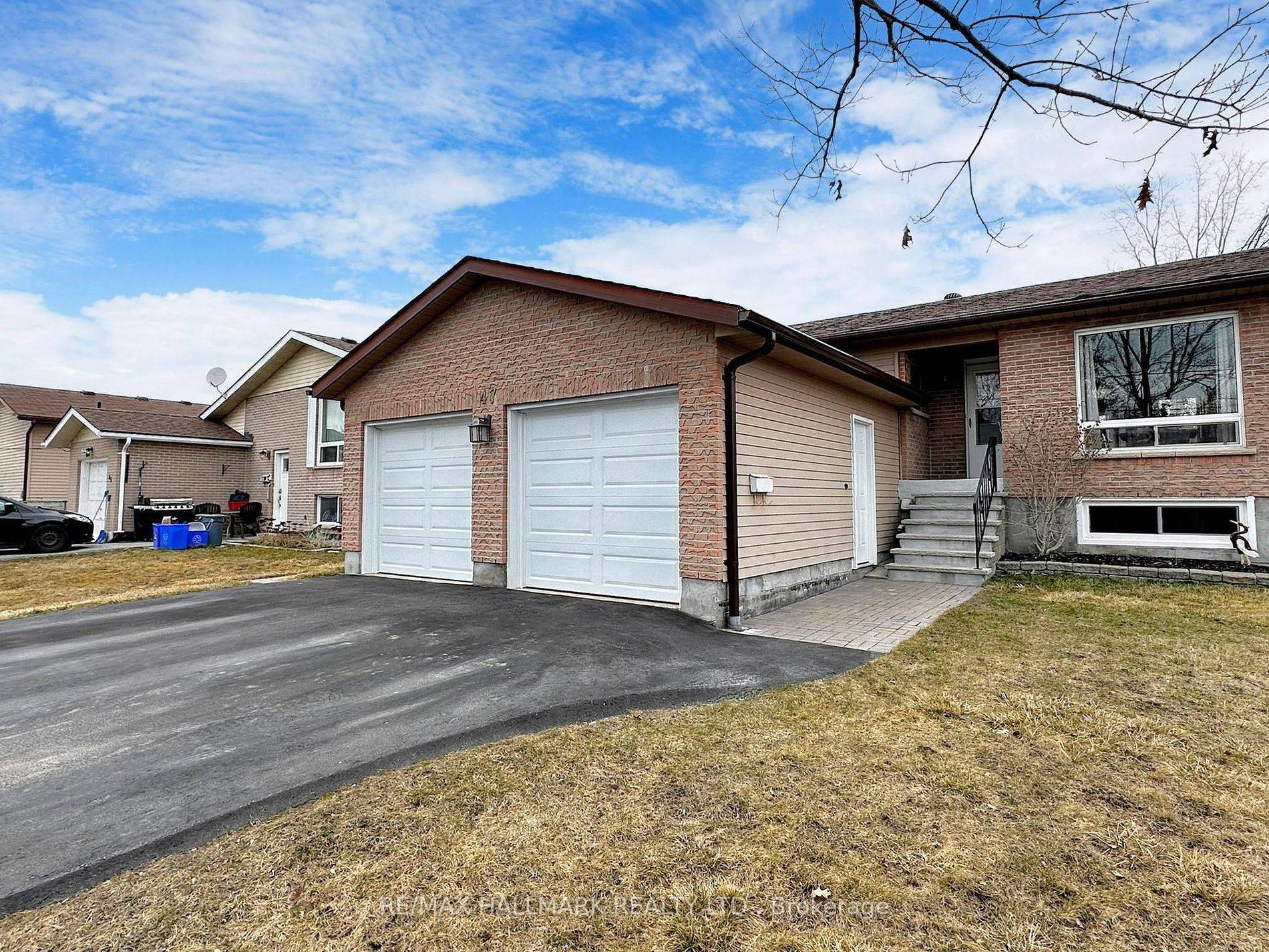 47 Metro RD S #Lower, Georgina, ON L4P 3J5
