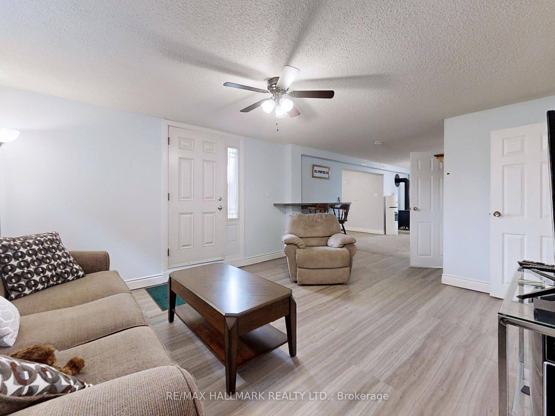Georgina, ON L4P 3J5,47 Metro RD S #Lower