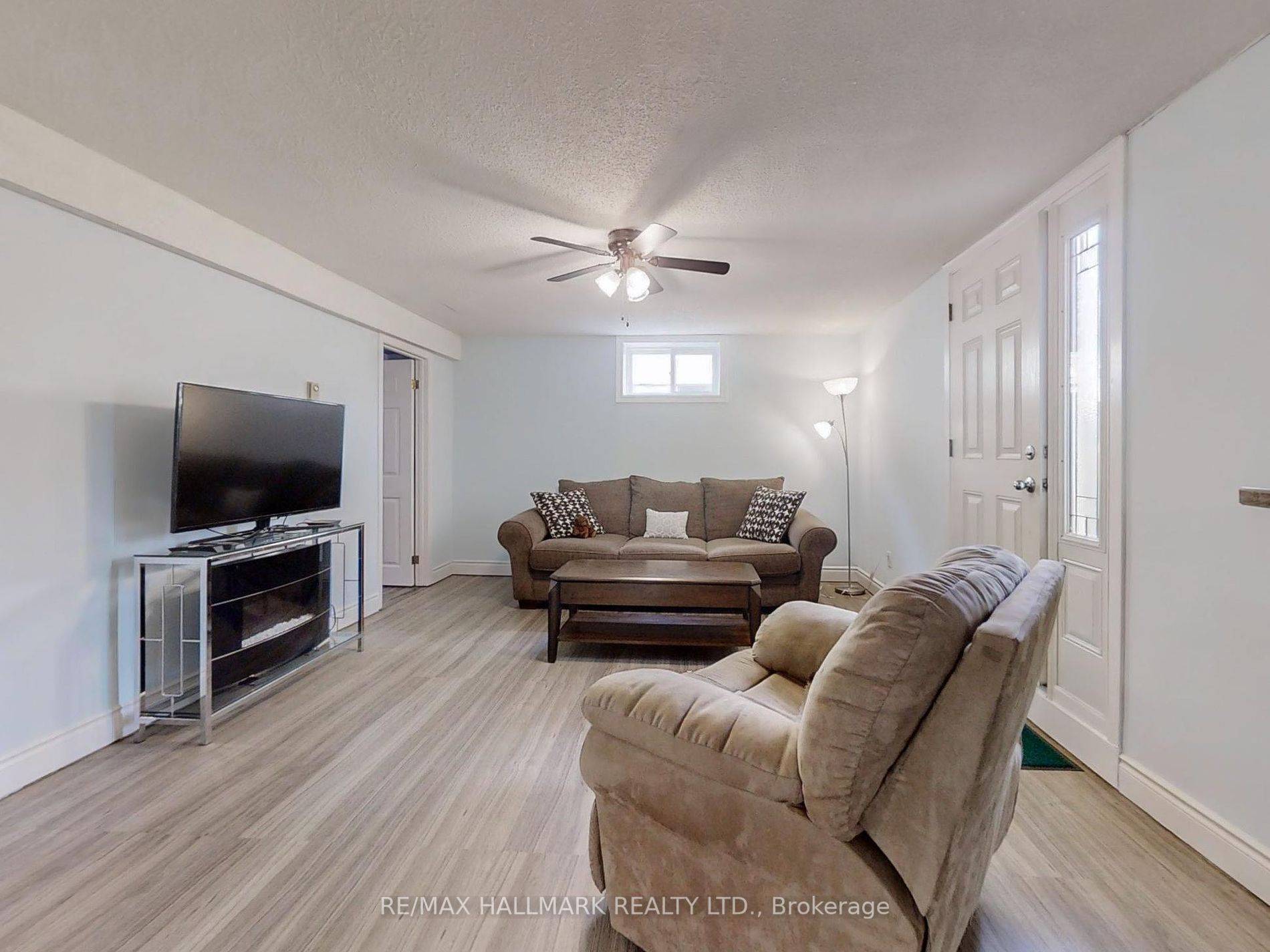 Georgina, ON L4P 3J5,47 Metro RD S #Lower