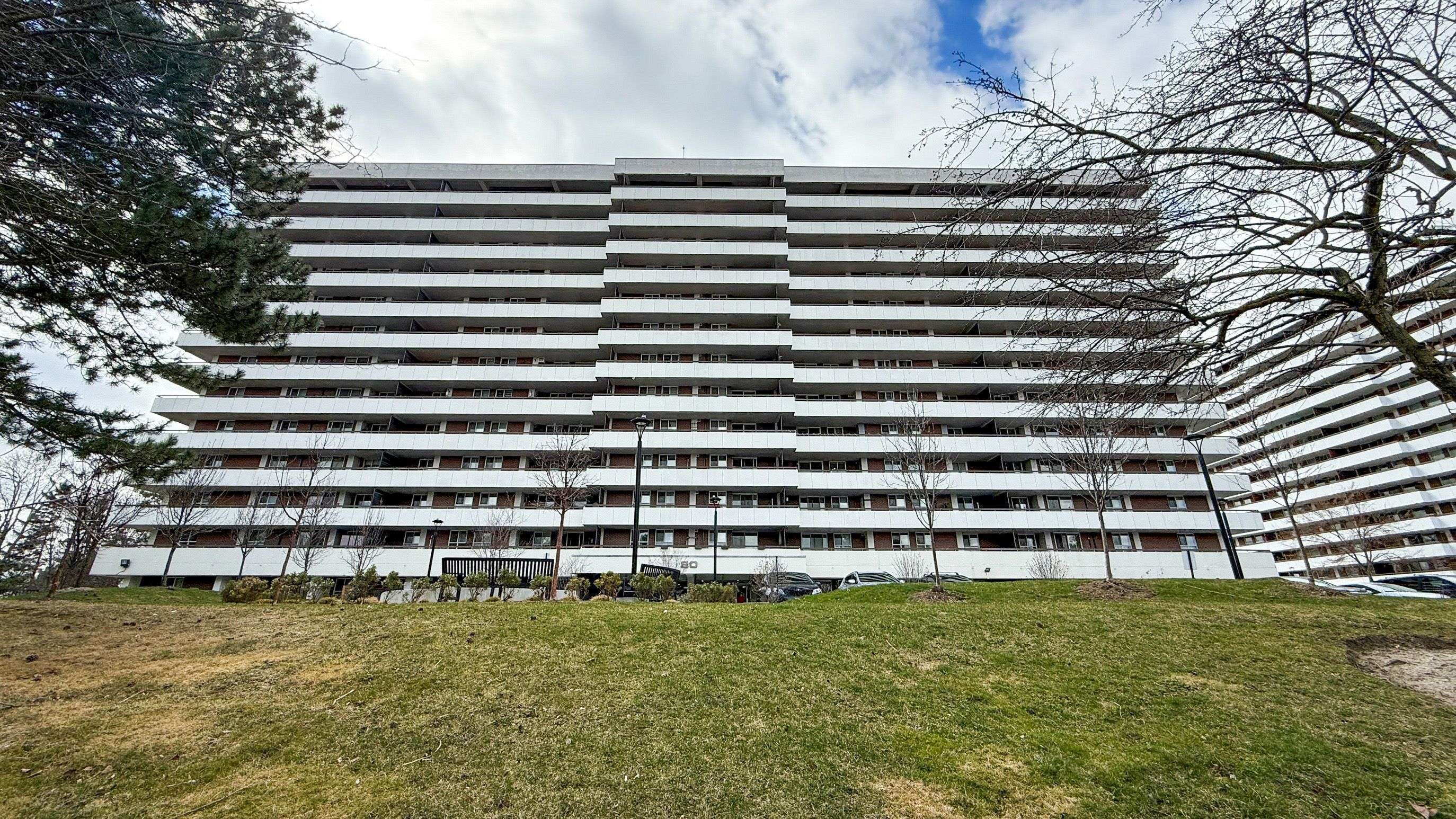 Markham, ON L3T 4P3,80 Inverlochy BLVD #701