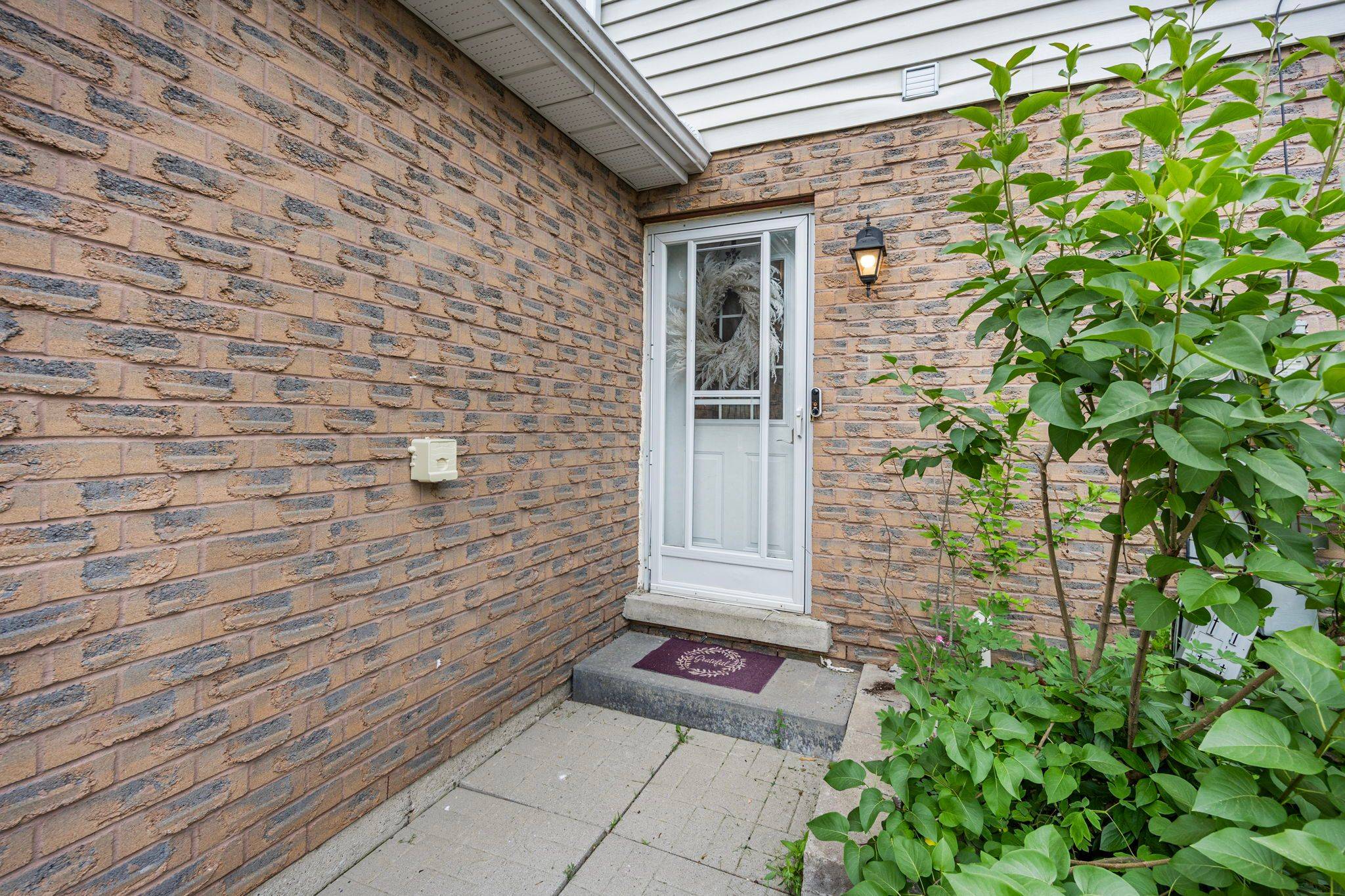 Orillia, ON L3V 7P4,325 West N ST #15